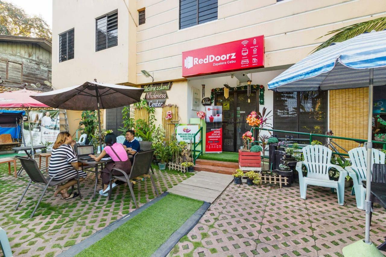 Hotel Reddoorz @ Zapatera Cebu Exteriér fotografie